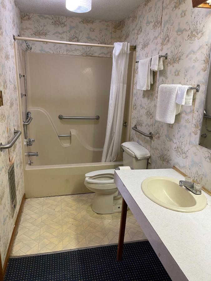 Pinelodge Motel Baxley Eksteriør billede