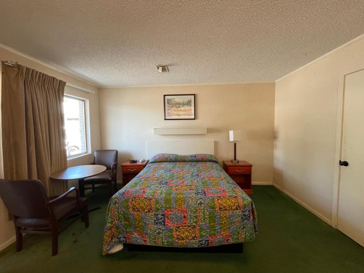 Pinelodge Motel Baxley Eksteriør billede