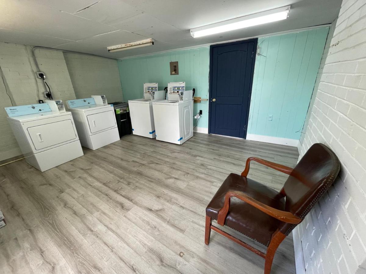 Pinelodge Motel Baxley Eksteriør billede