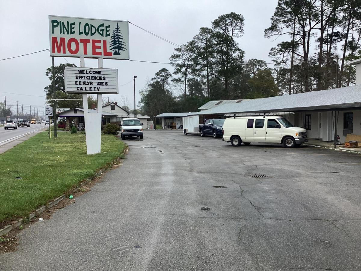 Pinelodge Motel Baxley Eksteriør billede